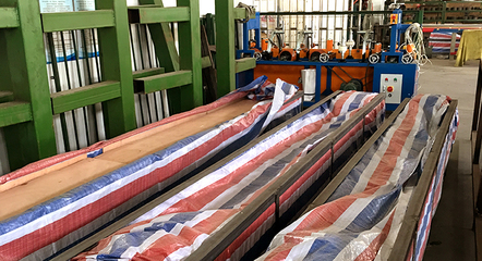 英華工廠迎俄羅斯客戶門窗驗貨，深化國際銷售合作